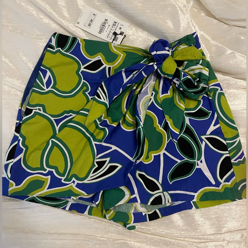 Zara skort NWT